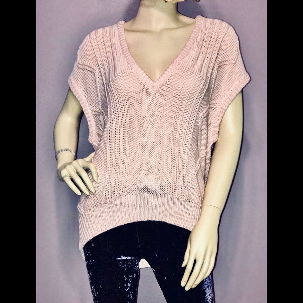 VINTAGE! • Peach Chunky Knit Vest • (S)